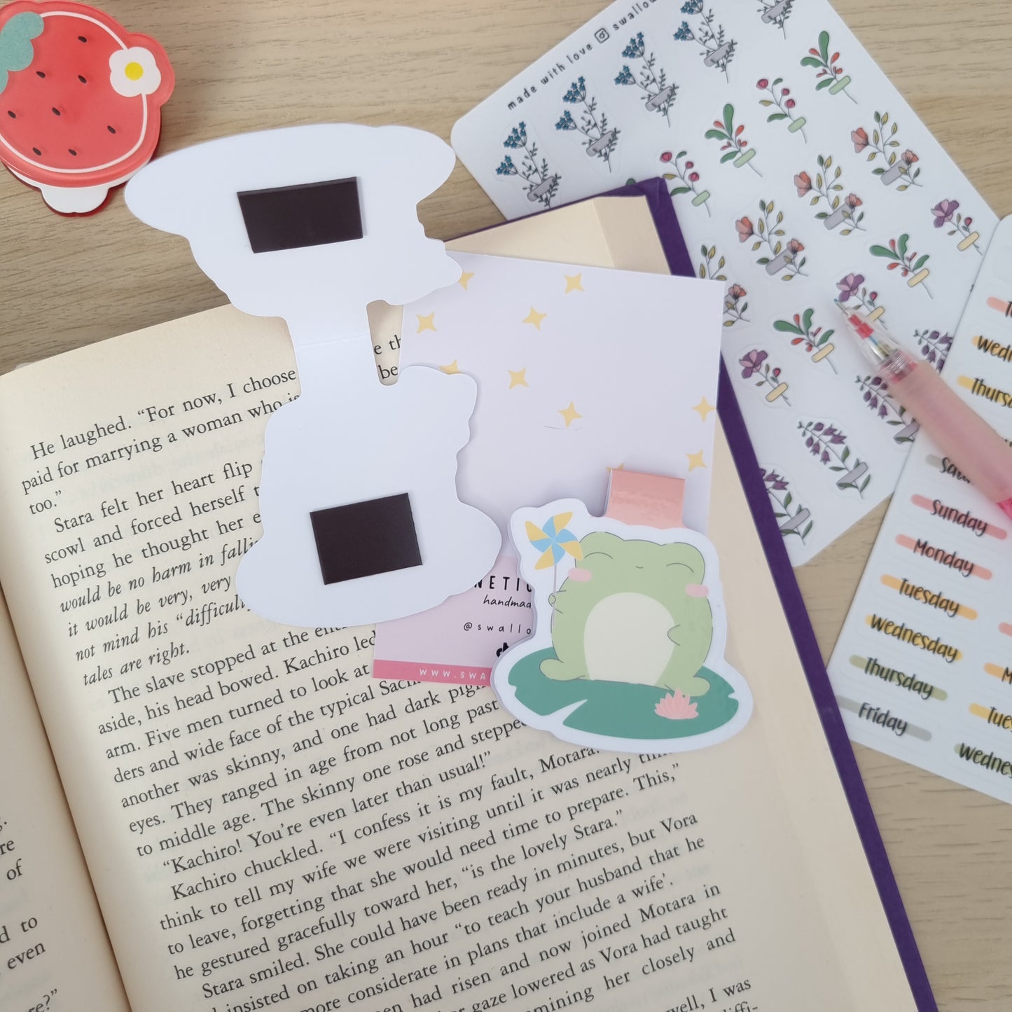 Magnetic Bookmark - Kawaii Happy Froggy - Swallow Wind Art